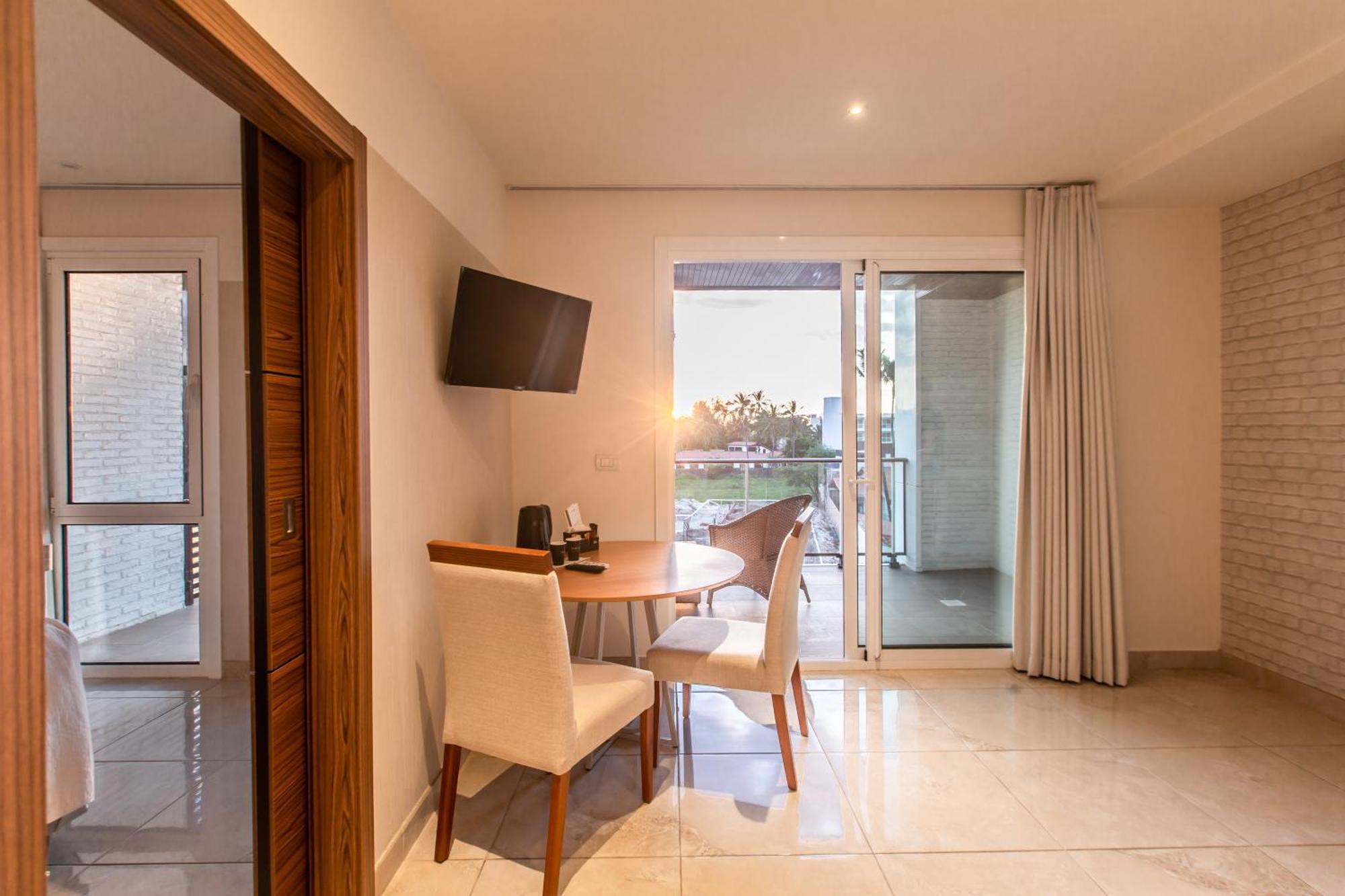 Hotel Tango Suites Кумбуко Экстерьер фото